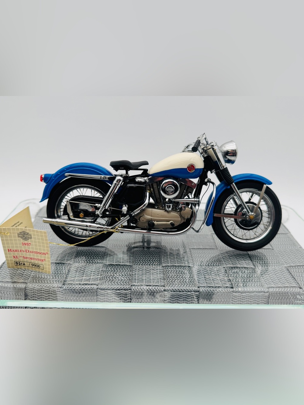 Franklin Mint 1957 Harley-Davidson XL Sportster 1:10 Diecast #9512/9900